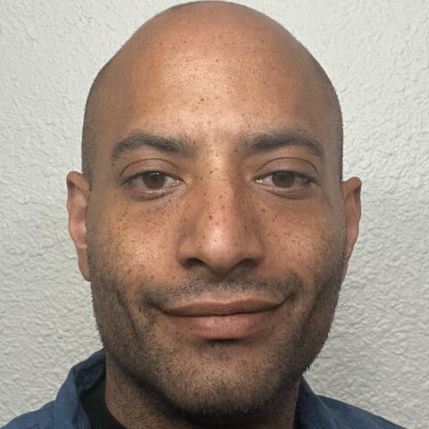 Data Systems & Automation Specialist Hi — I’m Graham Yearling, a data systems and automation specialist. I build dashboards, budgets, and spreadsheet workflows that turn messy information into decisions you can trust. I make the noise stop, and the numbers start speaking again.